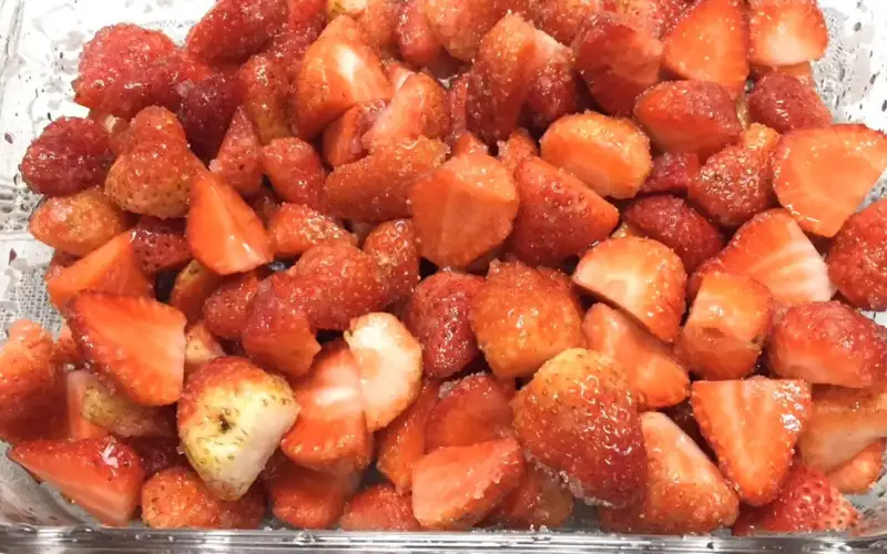 4 Bước Làm Trà Dâu Tươi Thơm Ngon