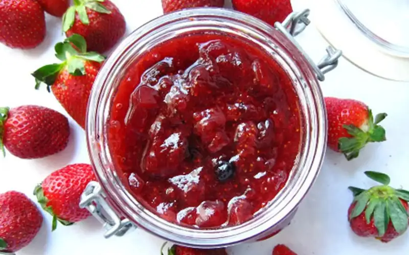 4 Bước Làm Trà Dâu Tươi Thơm Ngon