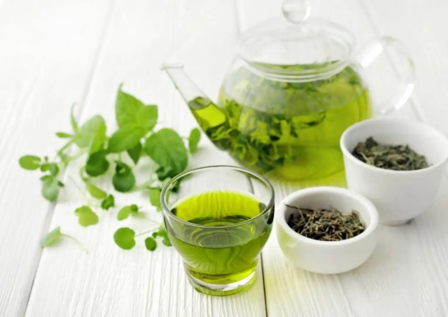 Trà xanh là gì? Vì sao được uống mỗi ngày?