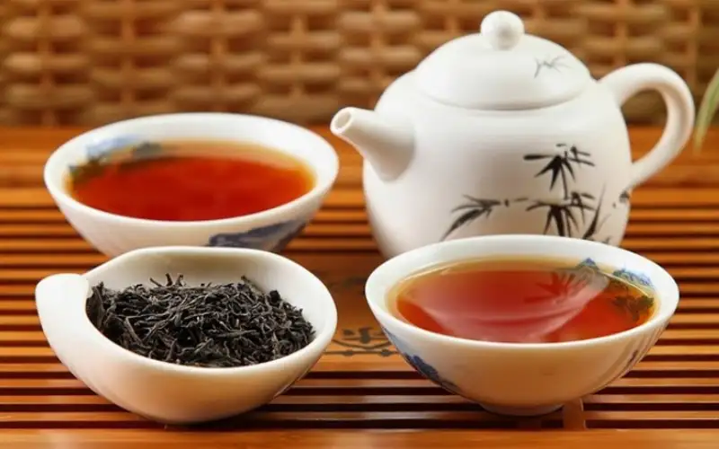 Nghệ Thuật Thưởng Thức Trà Đen – Trải Nghiệm Trà Cao Cấp