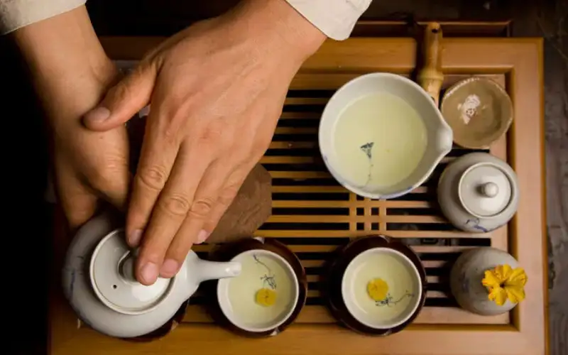 Nước & Nhiệt Độ – Nền Tảng Của Nghệ Thuật Thưởng Trà