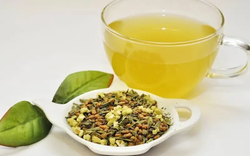 Cách pha trà xanh gạo rang ngon đúng vị